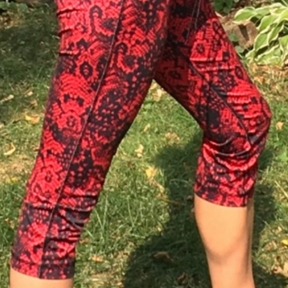 Size S Danskin athletic workout capris - Picture 6 of 16